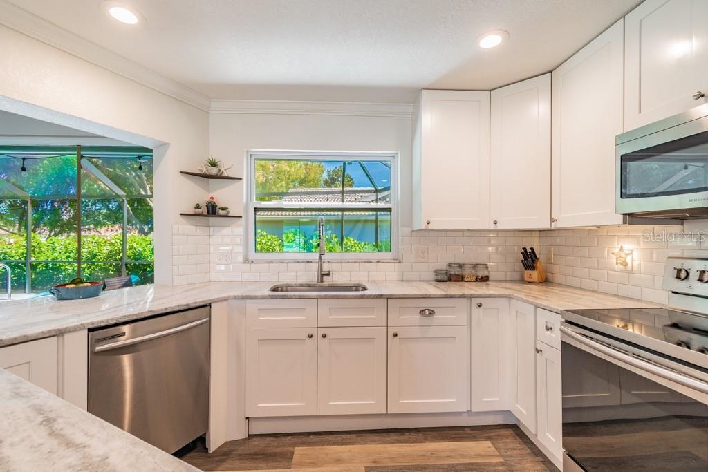 1219 VILLAGE GREEN PKWY, BRADENTON, FL, 34209