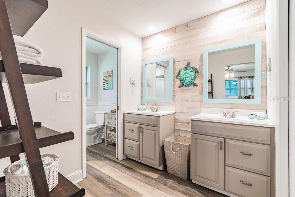 1219 VILLAGE GREEN PKWY, BRADENTON, FL, 34209