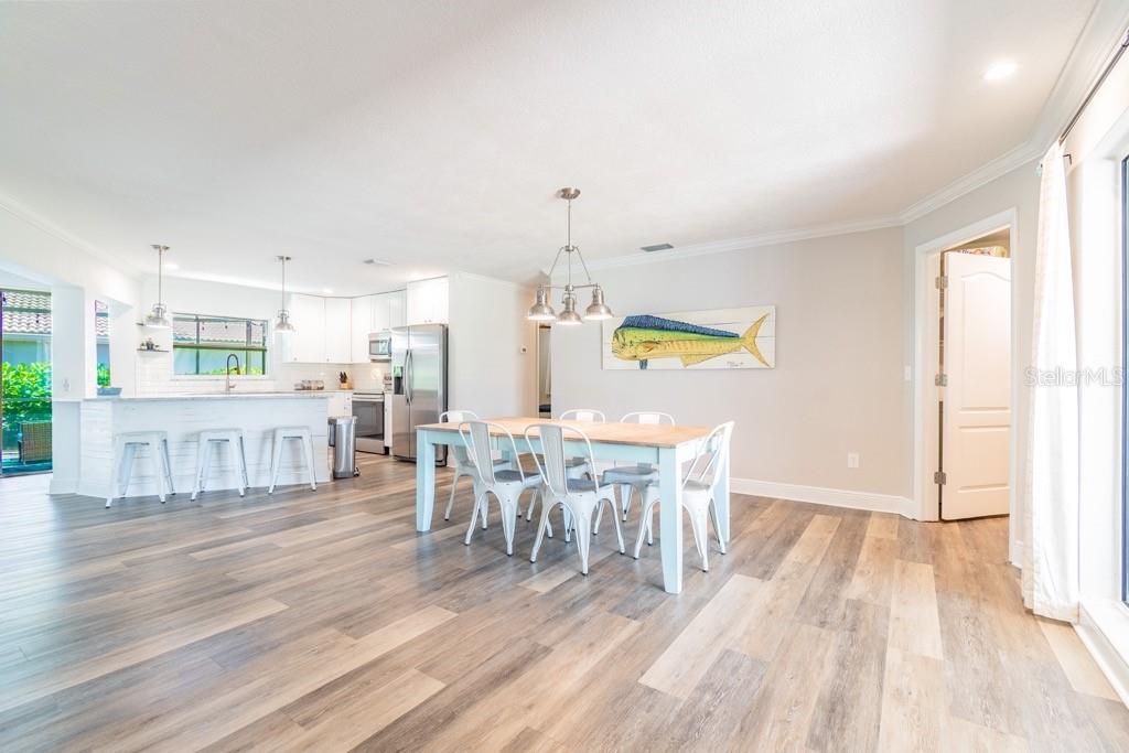 1219 VILLAGE GREEN PKWY, BRADENTON, FL, 34209