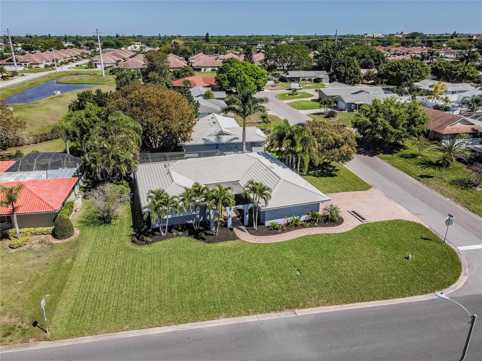 1219 VILLAGE GREEN PKWY, BRADENTON, FL, 34209