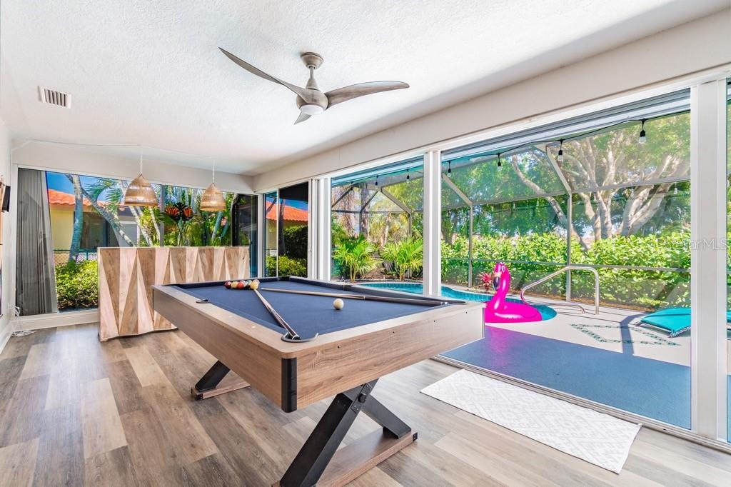 1219 VILLAGE GREEN PKWY, BRADENTON, FL, 34209