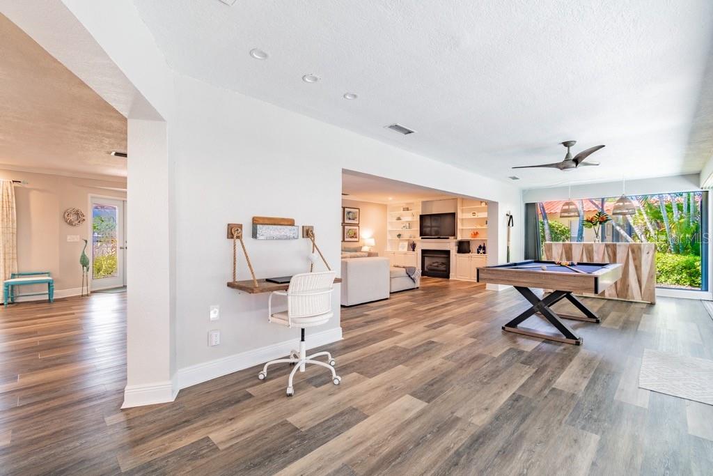 1219 VILLAGE GREEN PKWY, BRADENTON, FL, 34209