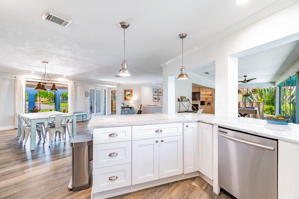 1219 VILLAGE GREEN PKWY, BRADENTON, FL, 34209