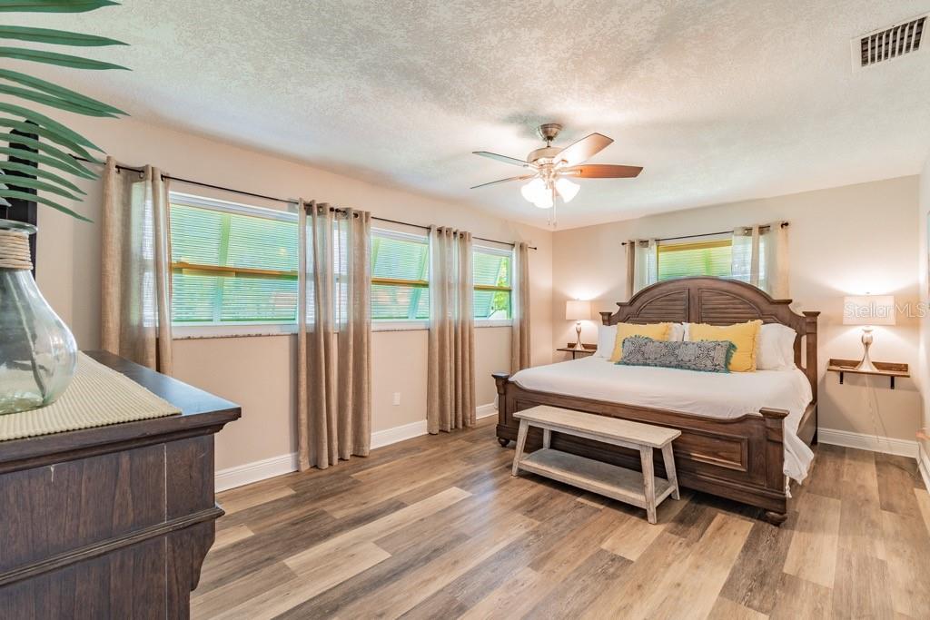 1219 VILLAGE GREEN PKWY, BRADENTON, FL, 34209