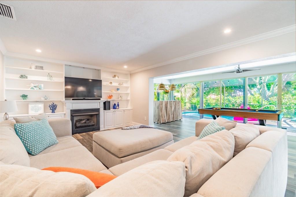 1219 VILLAGE GREEN PKWY, BRADENTON, FL, 34209