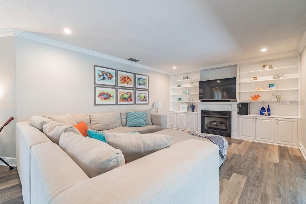 1219 VILLAGE GREEN PKWY, BRADENTON, FL, 34209