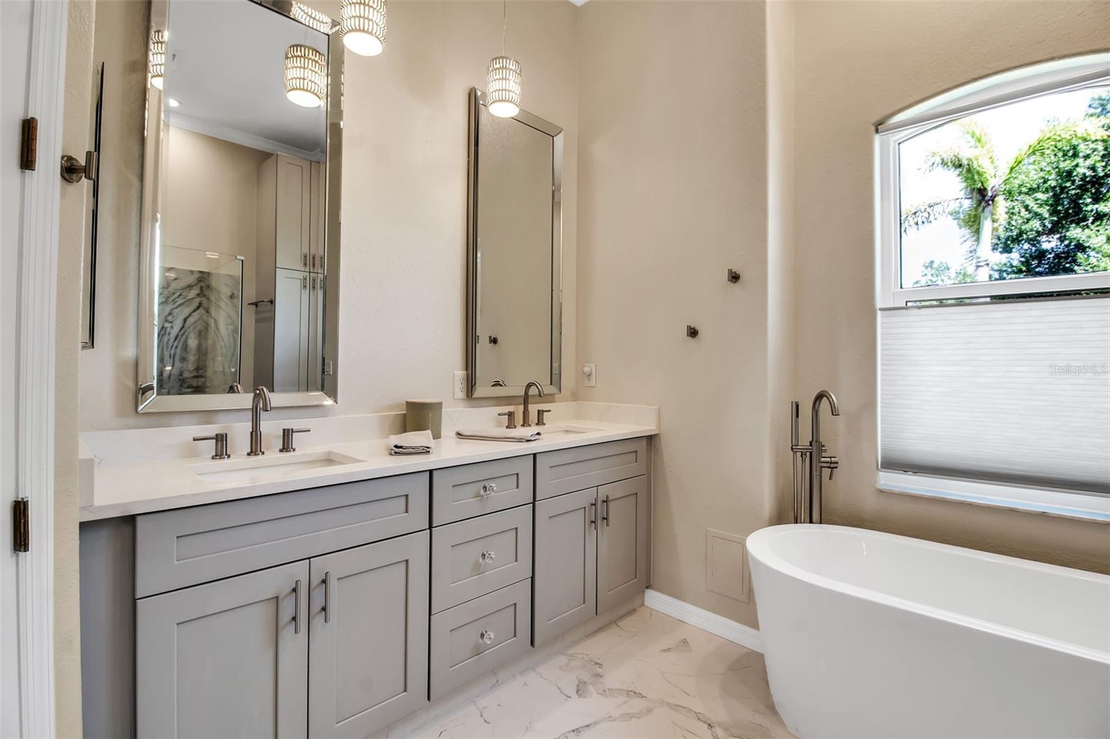 5988 VIOLA RD, VENICE, FL, 34293