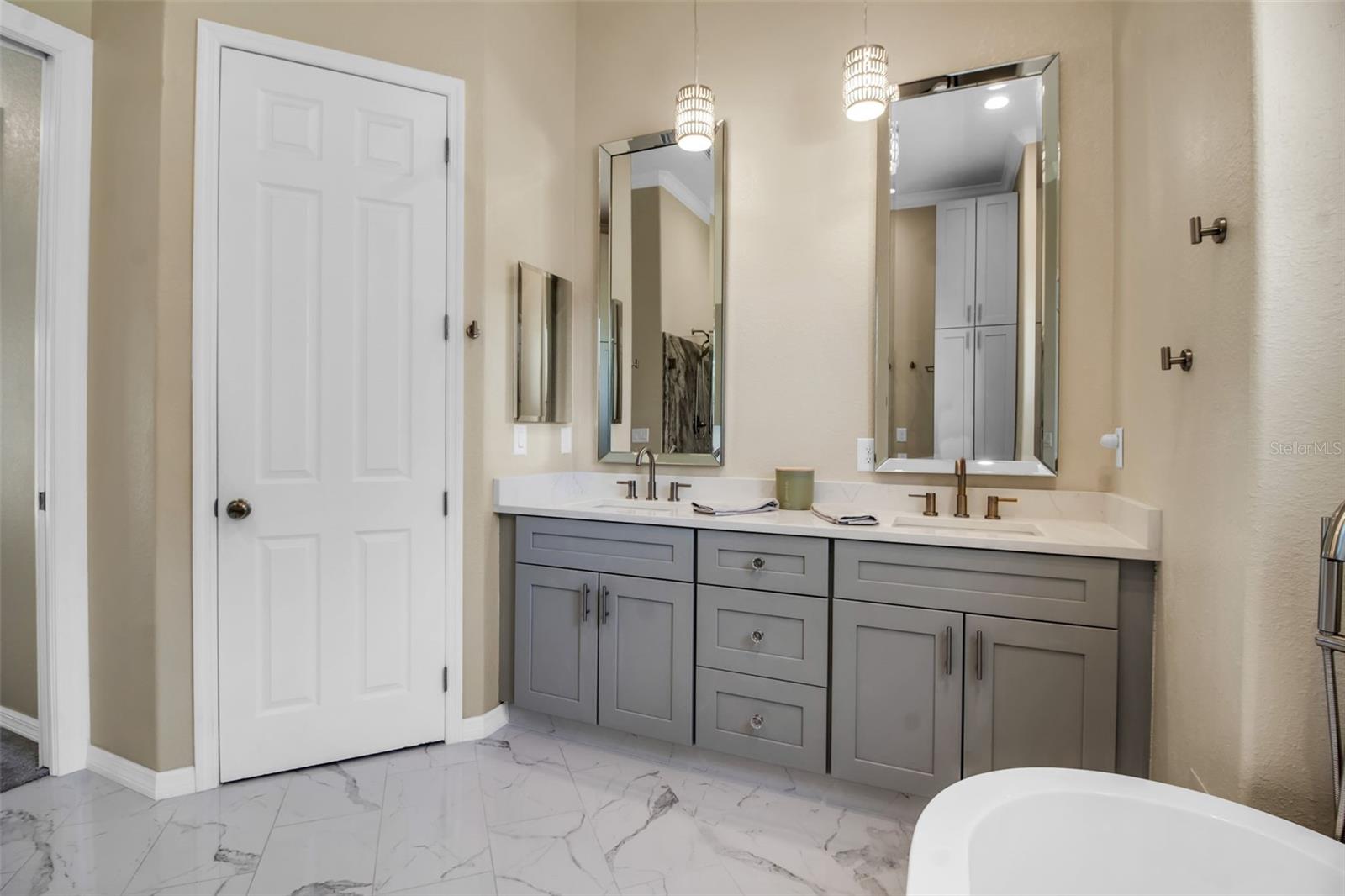 5988 VIOLA RD, VENICE, FL, 34293