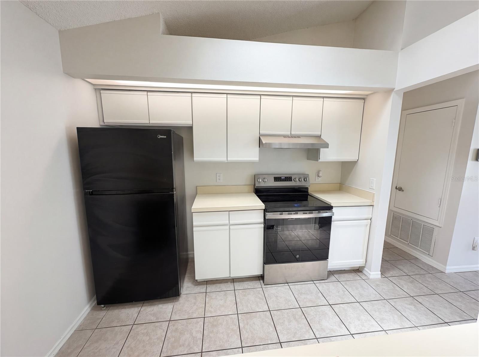 2000 PLAINFIELD DR, ORLANDO, FL, 32812