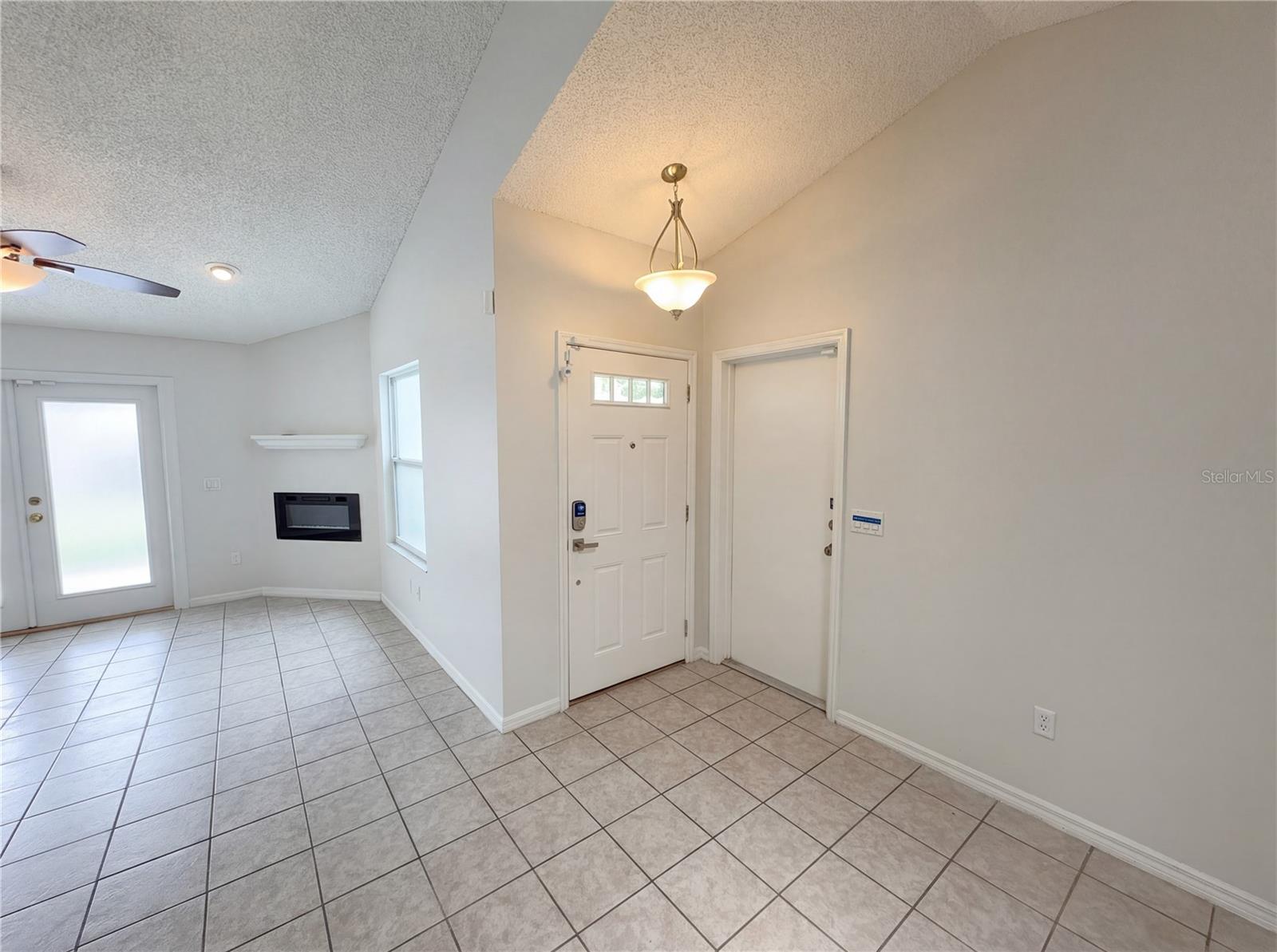 2000 PLAINFIELD DR, ORLANDO, FL, 32812