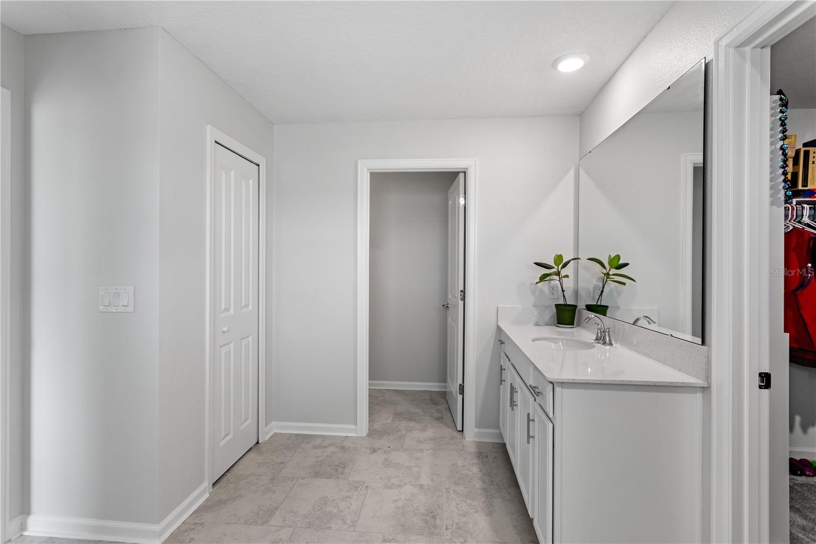 5693 ALENLON WAY, MOUNT DORA, FL, 32757