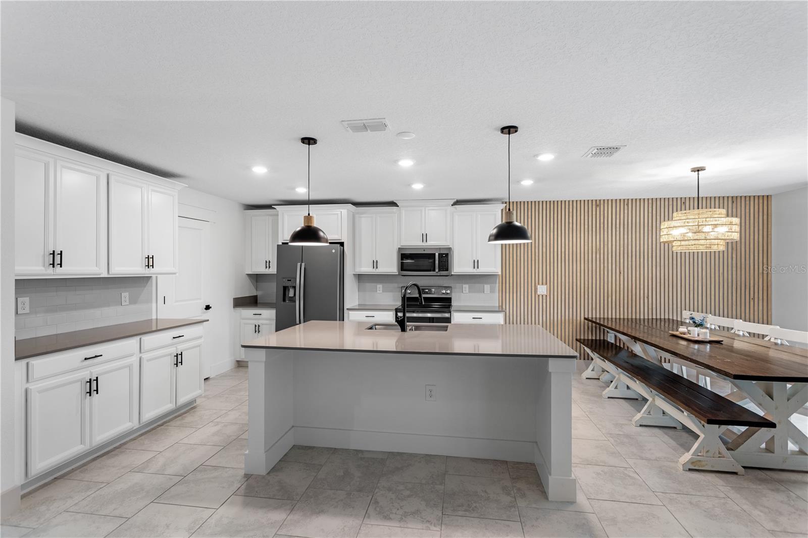 5693 ALENLON WAY, MOUNT DORA, FL, 32757