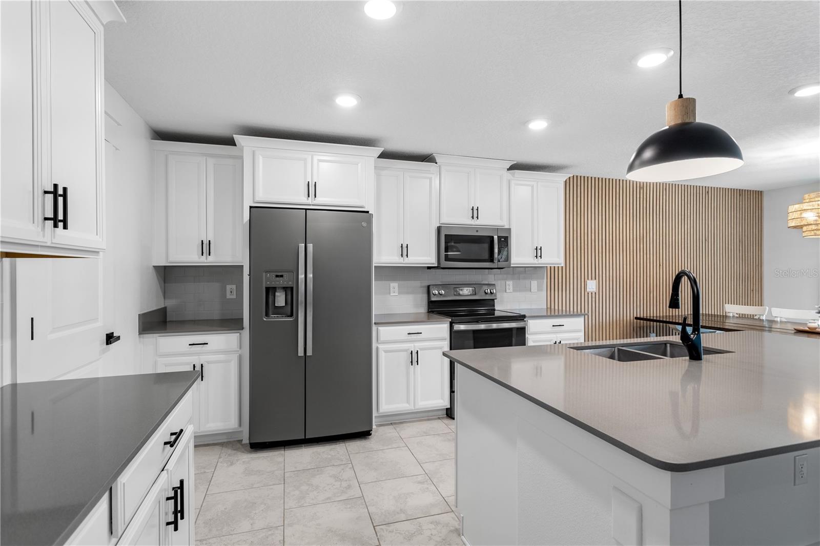 5693 ALENLON WAY, MOUNT DORA, FL, 32757