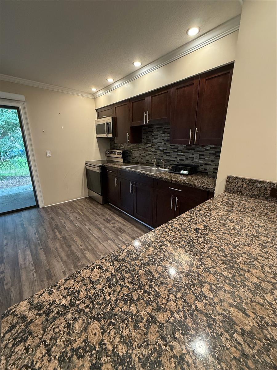 447 6TH AVE NE #B, LARGO, FL, 33770