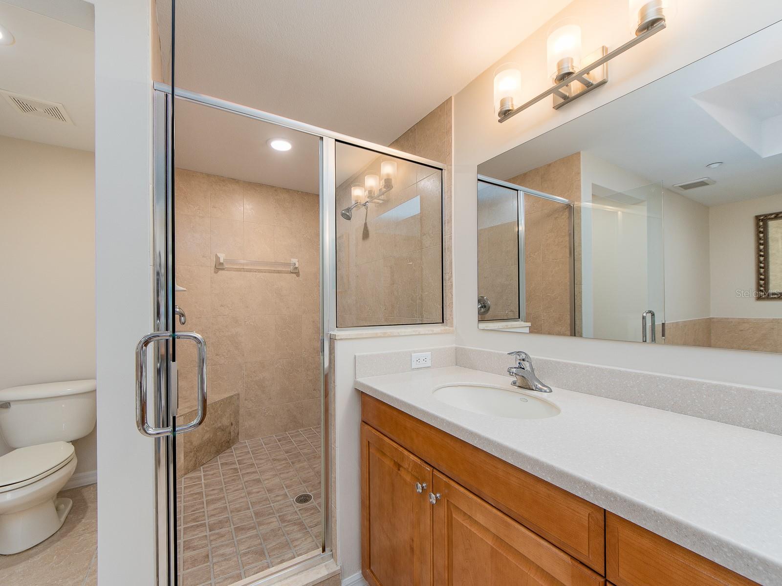 1370 GULF BLVD #402, CLEARWATER BEACH, FL, 33767