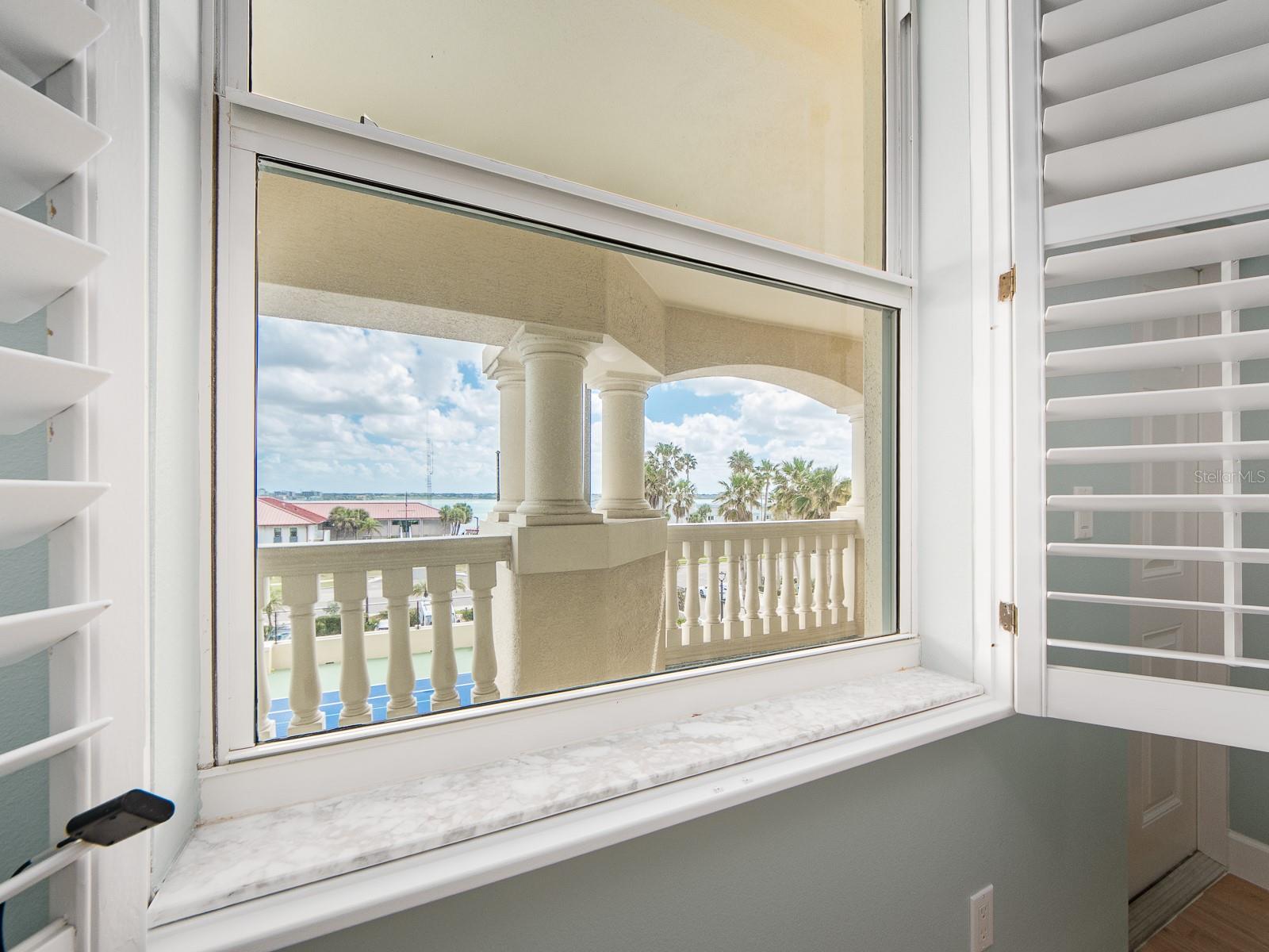 1370 GULF BLVD #402, CLEARWATER BEACH, FL, 33767