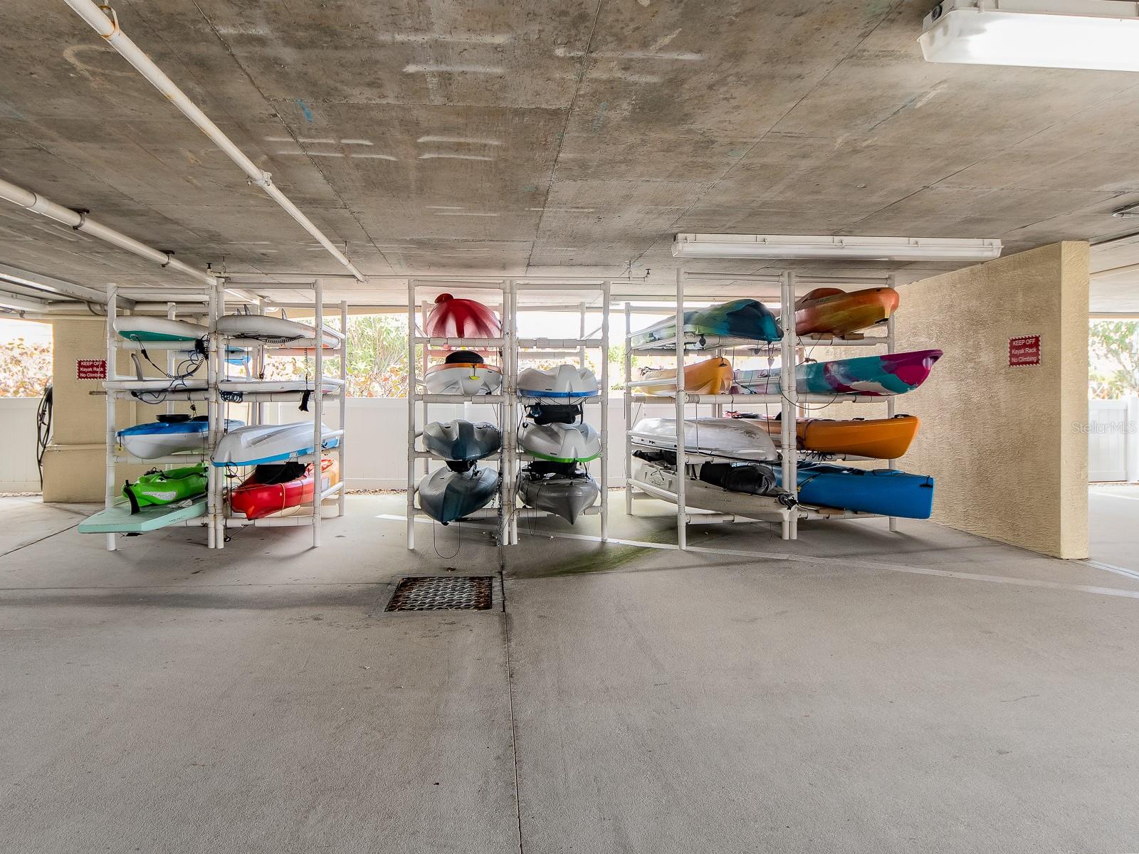 1370 GULF BLVD #402, CLEARWATER BEACH, FL, 33767