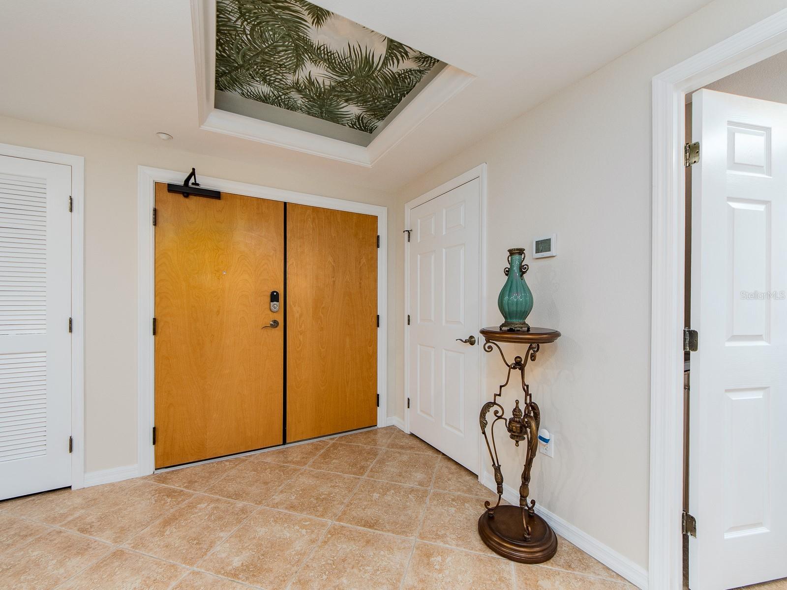 1370 GULF BLVD #402, CLEARWATER BEACH, FL, 33767