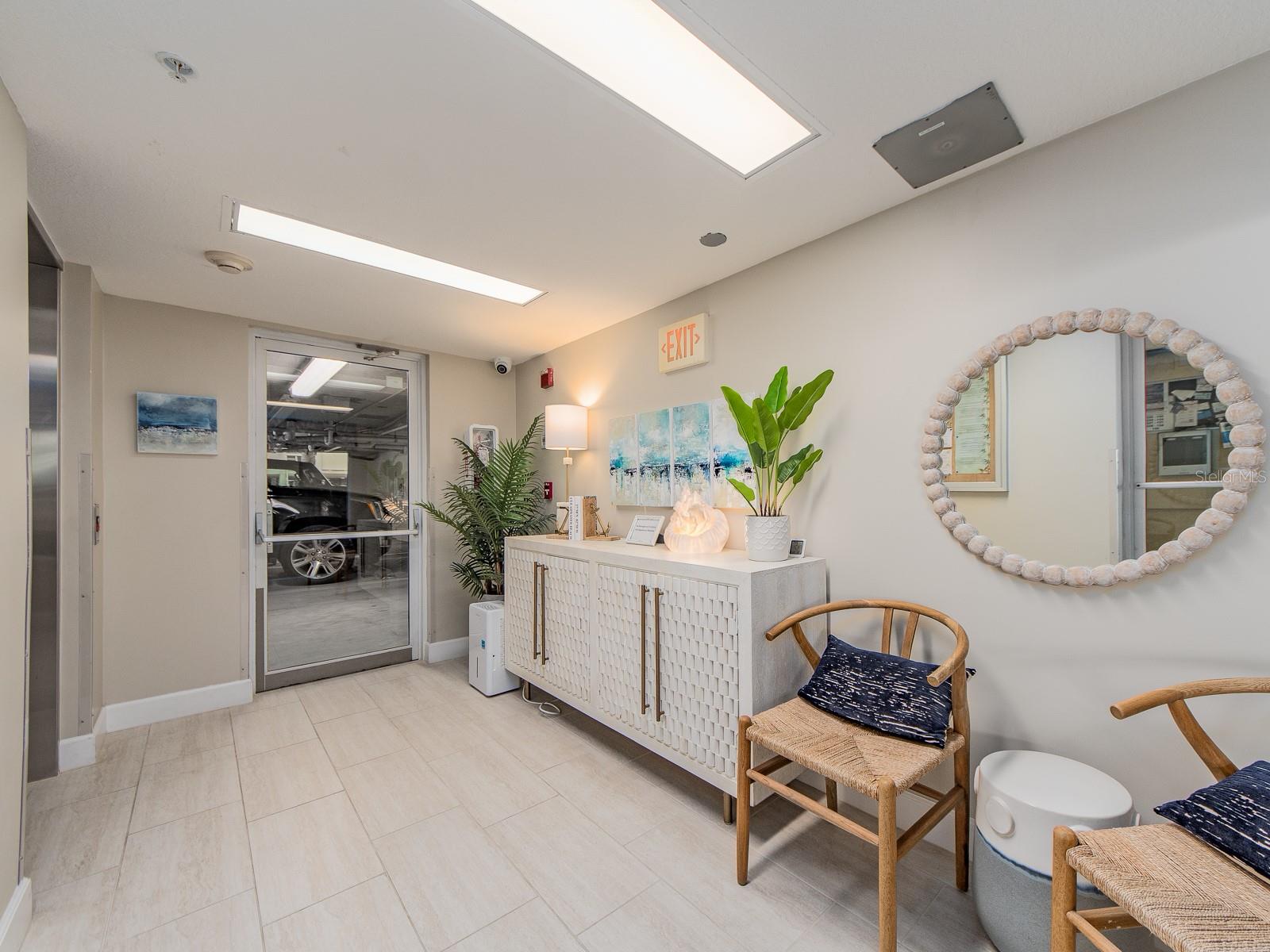 1370 GULF BLVD #402, CLEARWATER BEACH, FL, 33767