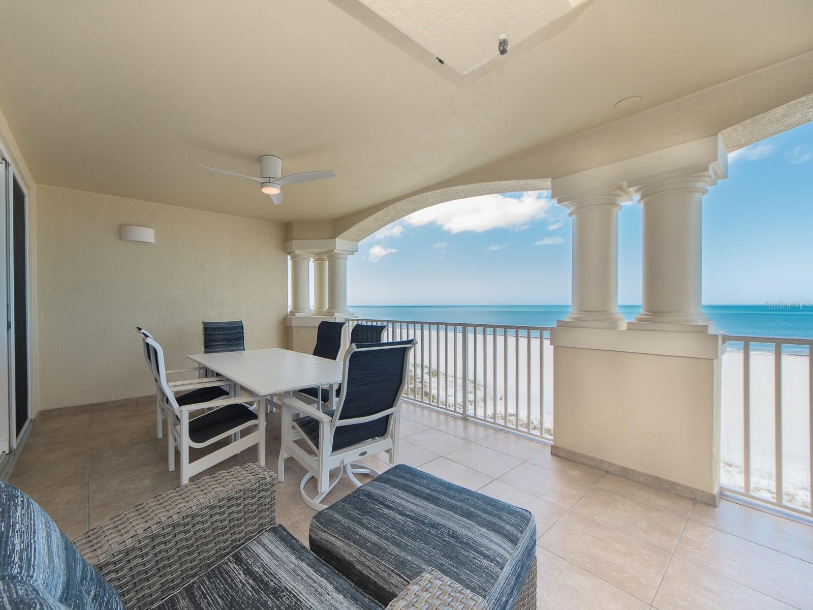 1370 GULF BLVD #402, CLEARWATER BEACH, FL, 33767