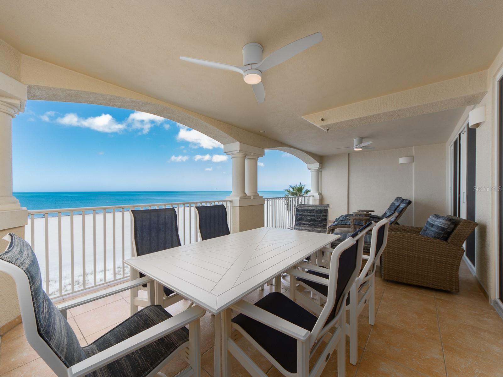 1370 GULF BLVD #402, CLEARWATER BEACH, FL, 33767