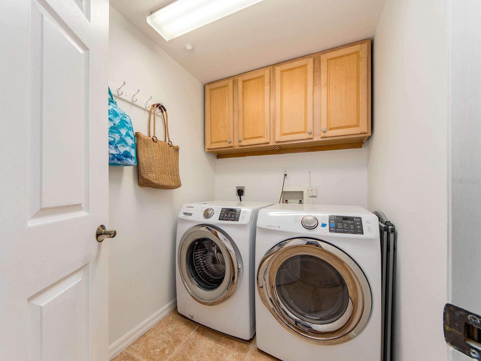 1370 GULF BLVD #402, CLEARWATER BEACH, FL, 33767