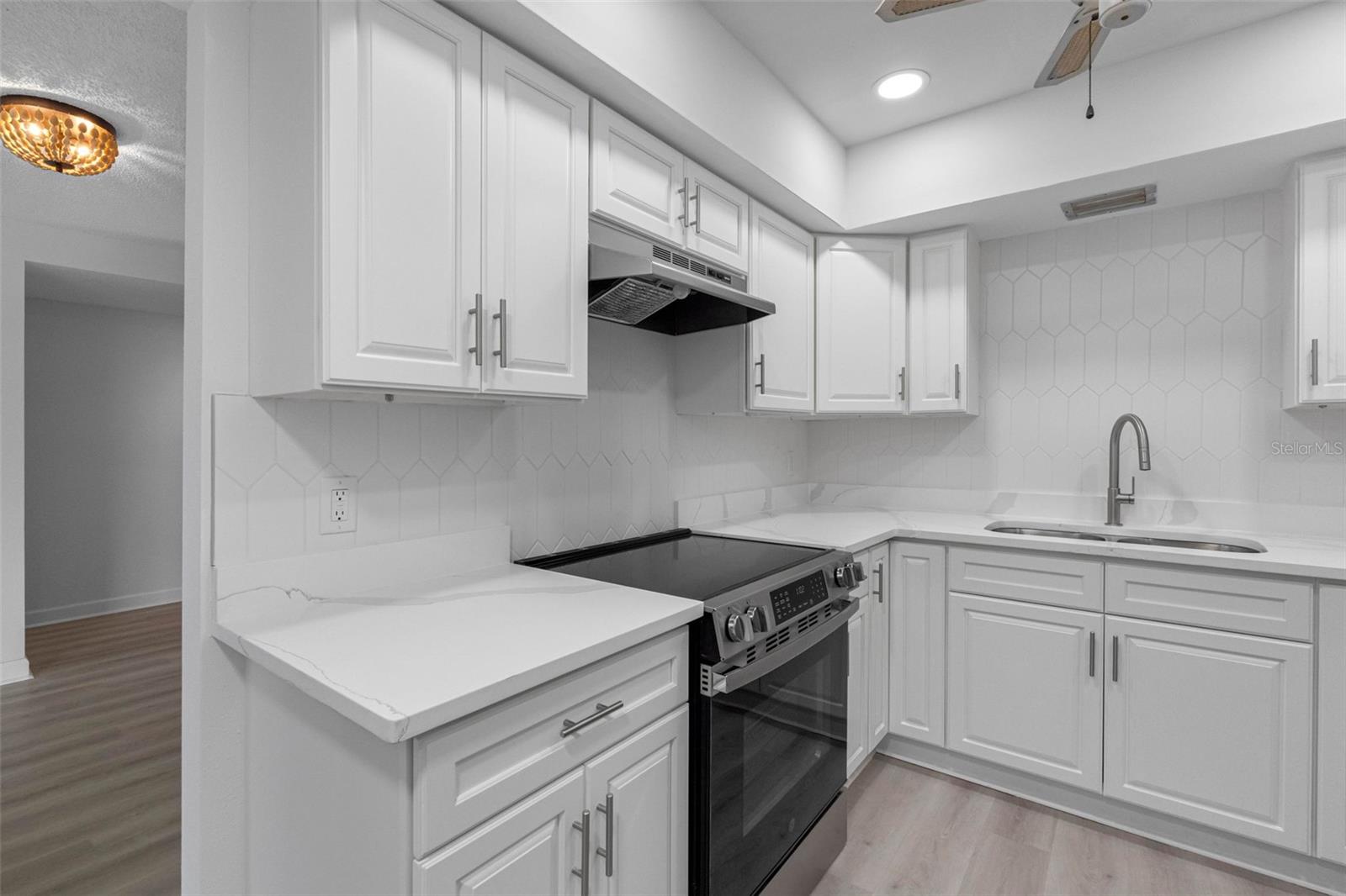 1451 GULF BLVD #101, CLEARWATER BEACH, FL, 33767