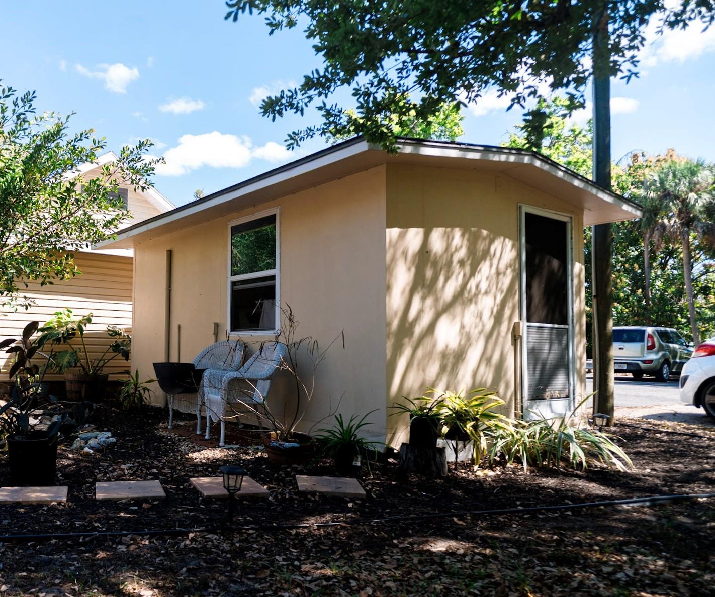 400 20TH ST E #1-6, BRADENTON, FL, 34208