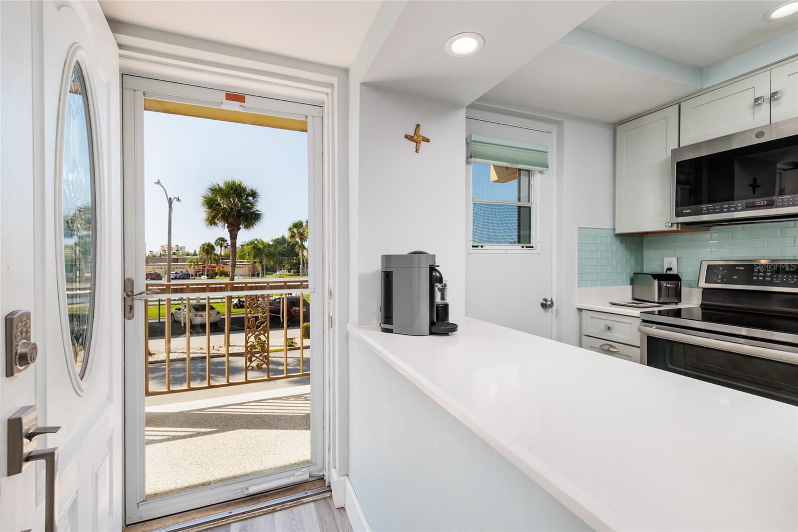 1 BOCA CIEGA POINT BLVD #206, ST PETERSBURG, FL, 33708