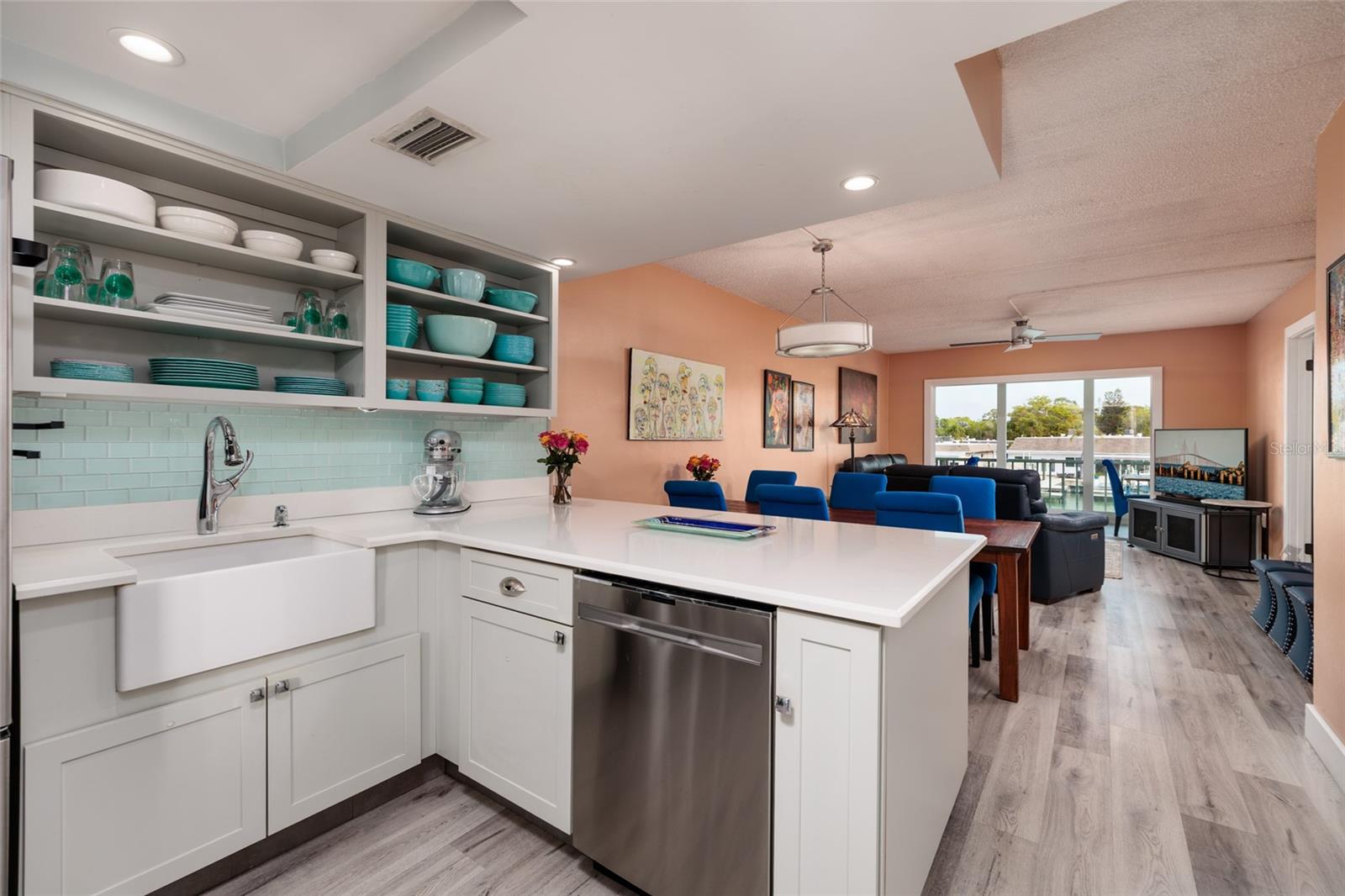 1 BOCA CIEGA POINT BLVD #206, ST PETERSBURG, FL, 33708