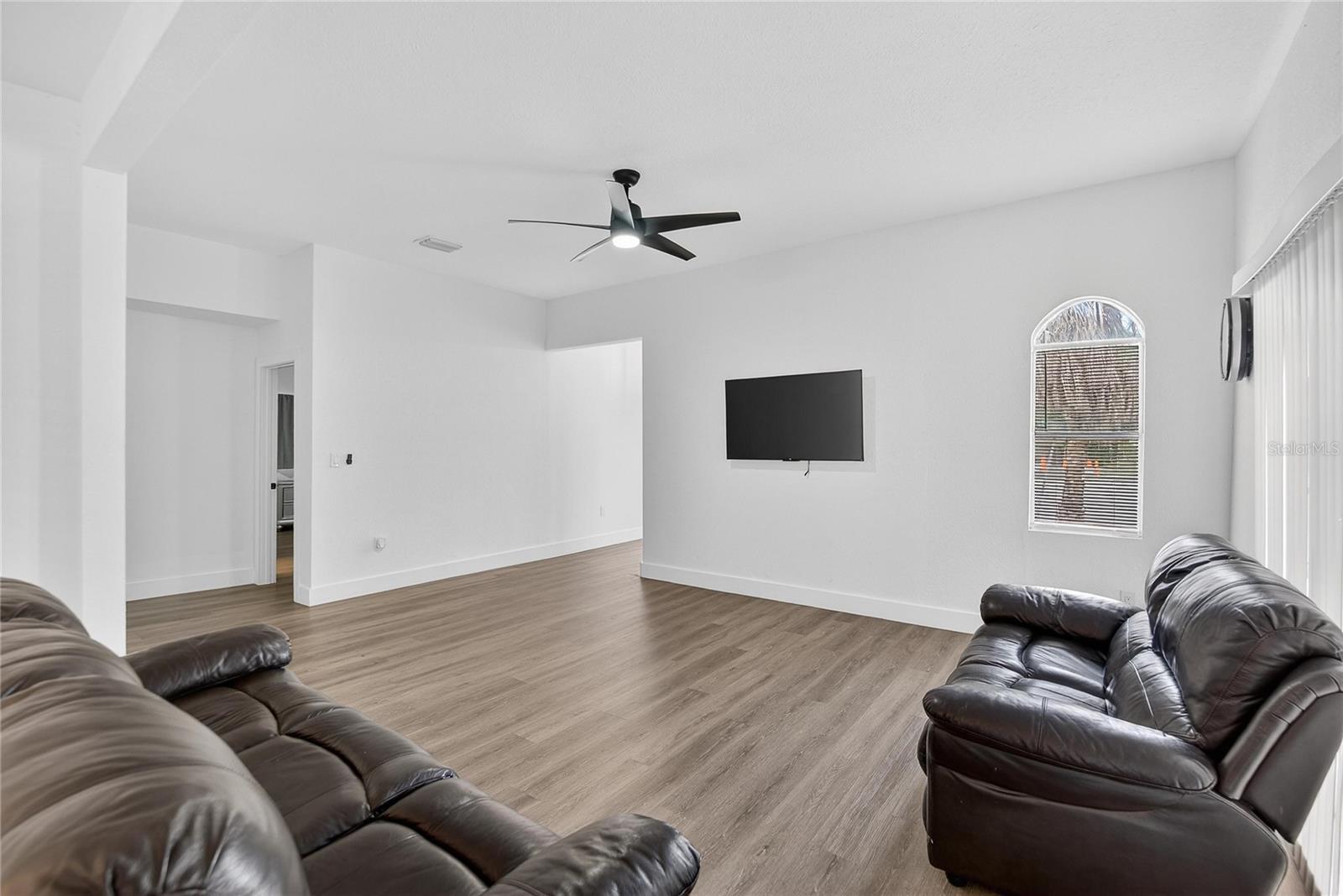 800 N CHURCH AVE, MULBERRY, FL, 33860