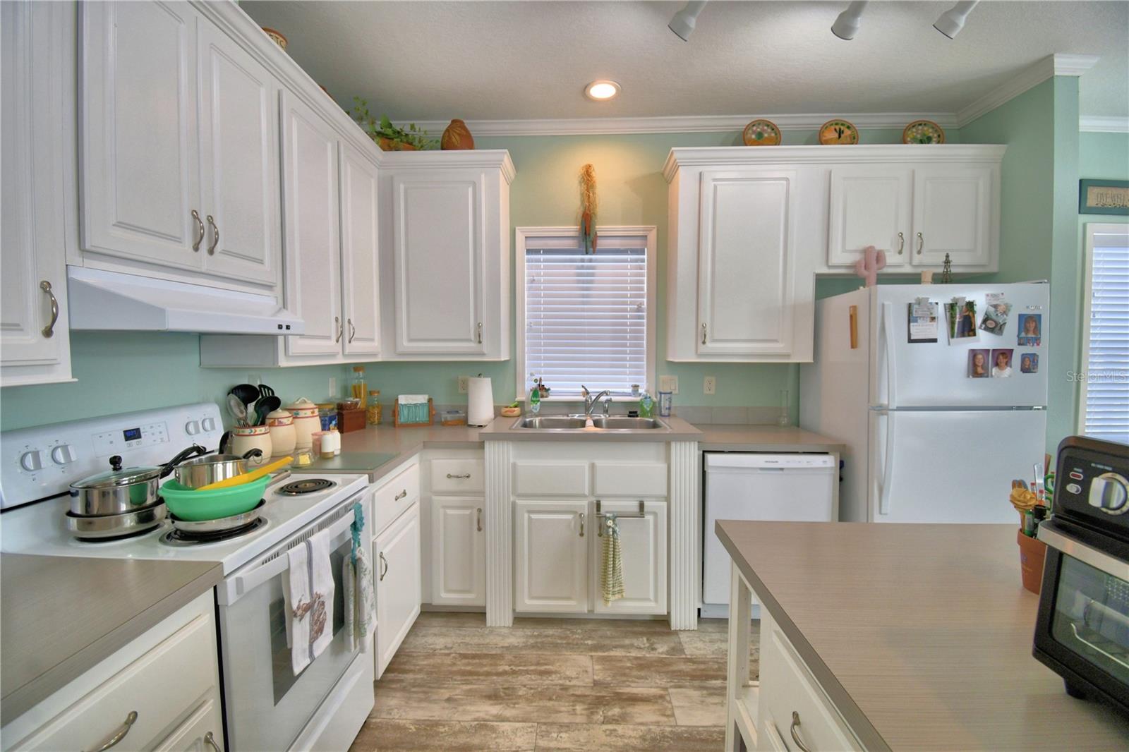 4925 CYPRESS GARDENS RD #100, WINTER HAVEN, FL, 33884