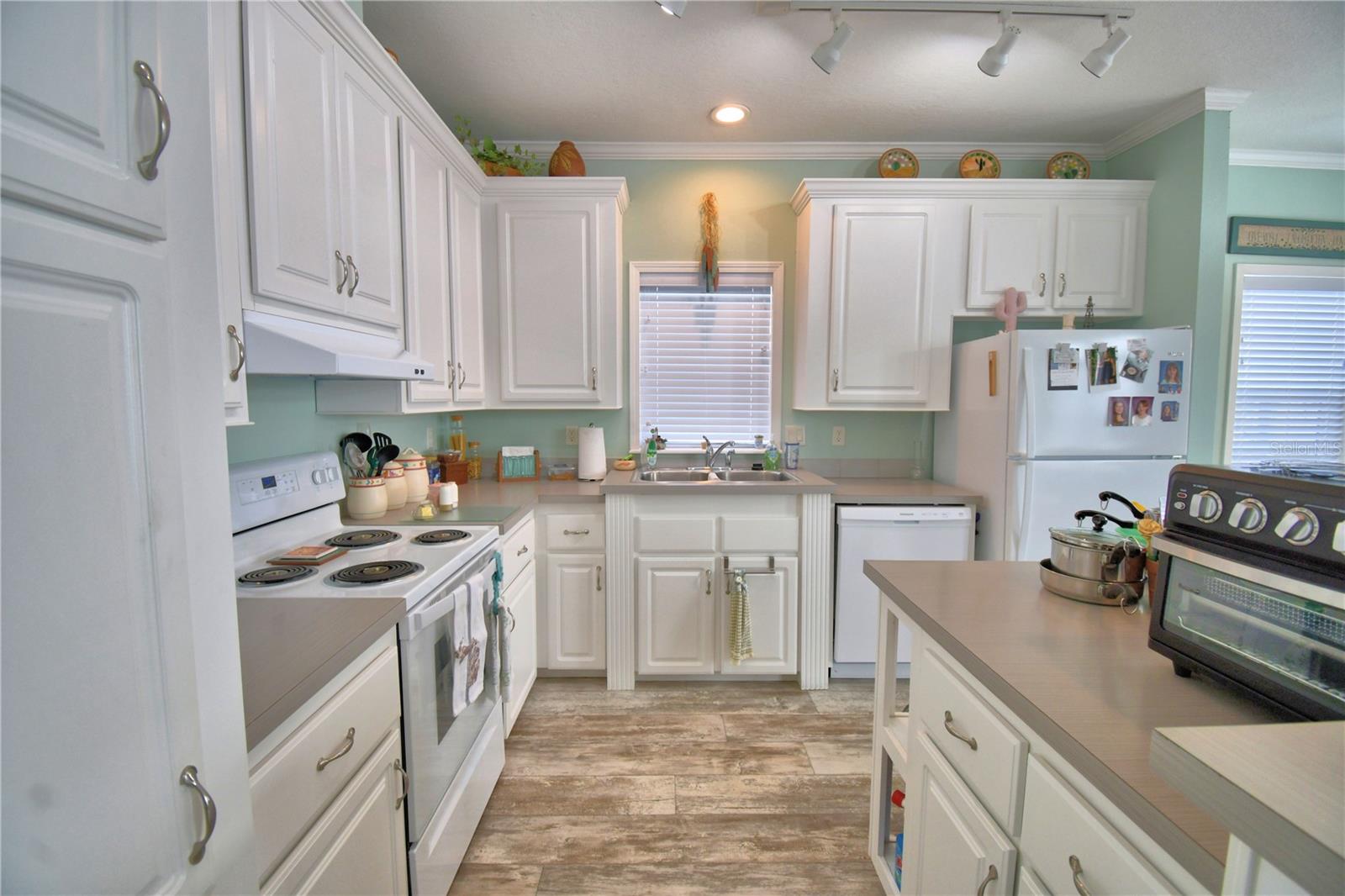 4925 CYPRESS GARDENS RD #100, WINTER HAVEN, FL, 33884