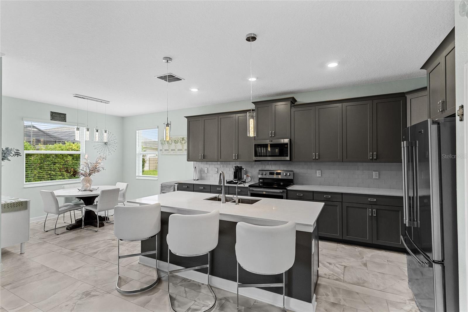 2215 CAMDEN PARK AVE, DAVENPORT, FL, 33837