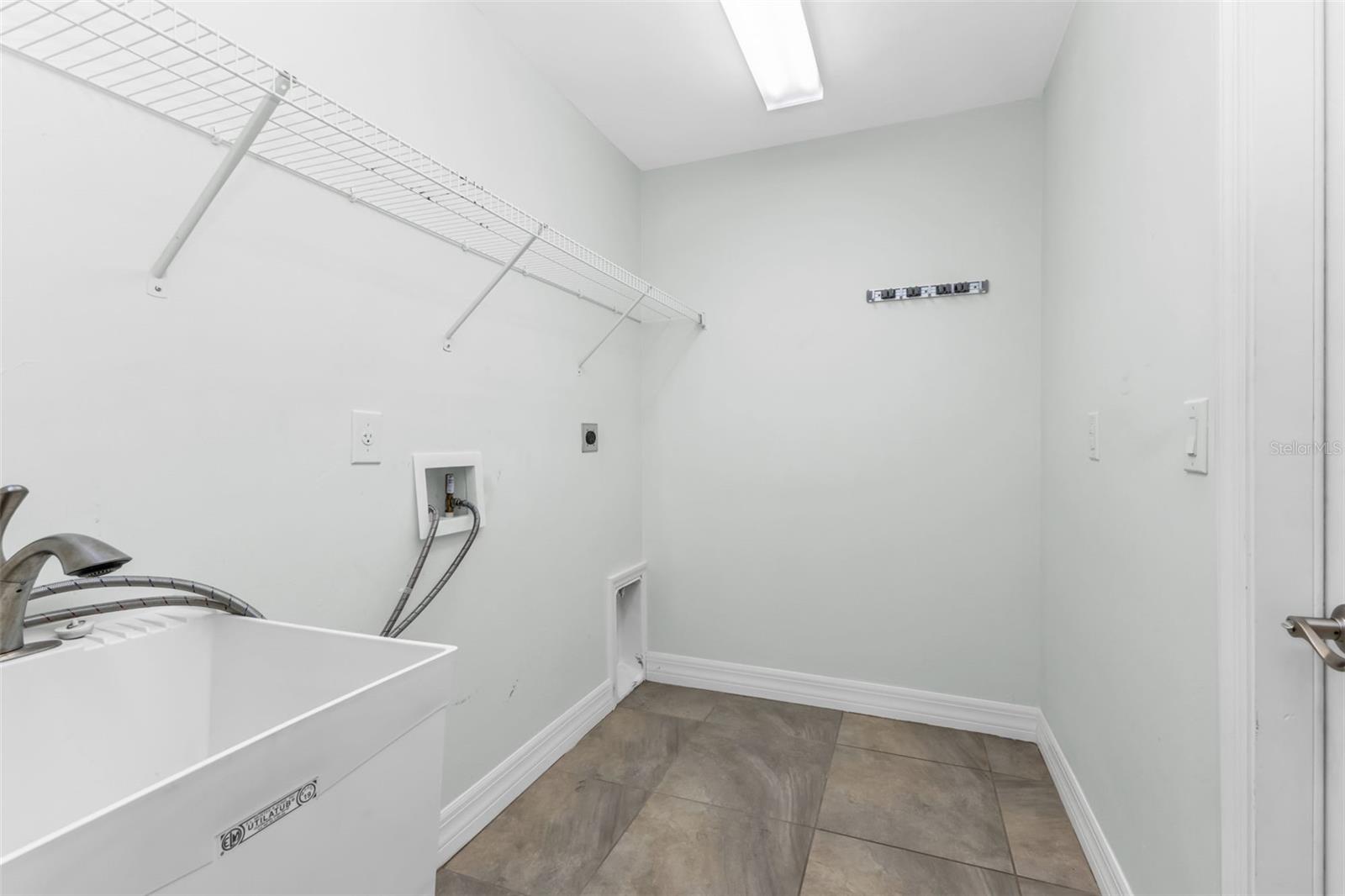 27375 PASTO DR, PUNTA GORDA, FL, 33983