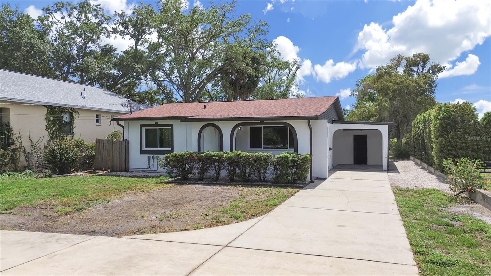 8914 MEMORIAL HWY, TAMPA, FL, 33615