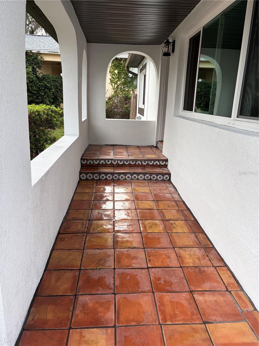 entrance to front door mediteranian style