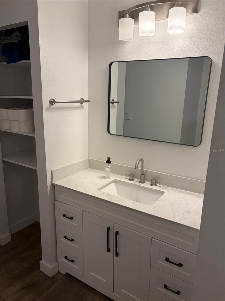 8914 MEMORIAL HWY, TAMPA, FL, 33615