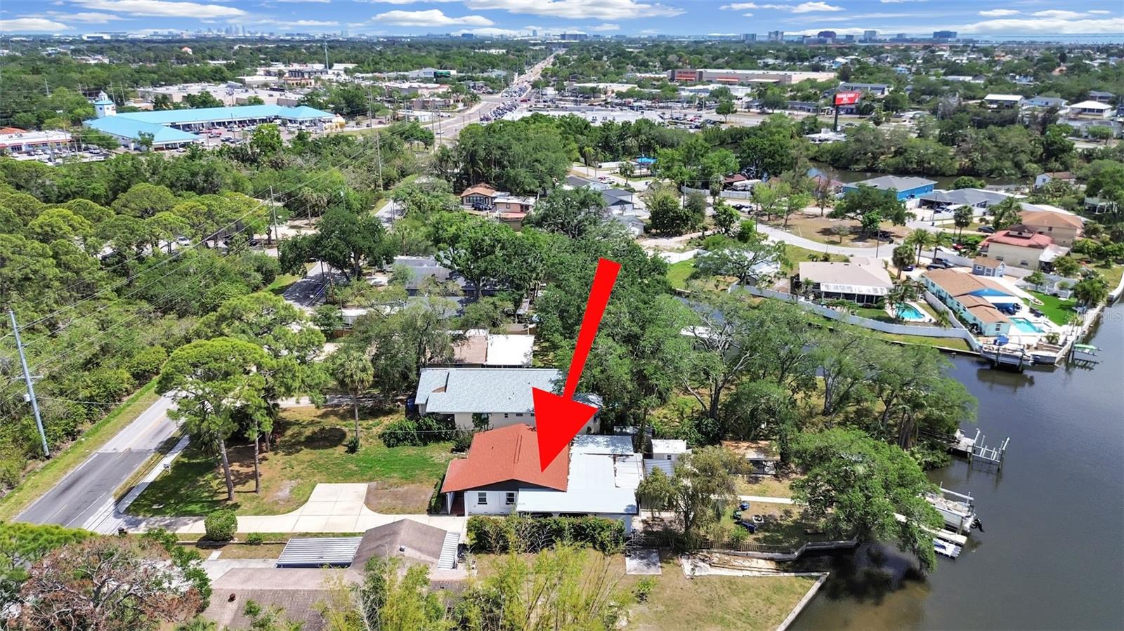 8914 MEMORIAL HWY, TAMPA, FL, 33615