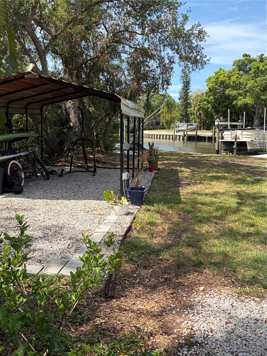 8914 MEMORIAL HWY, TAMPA, FL, 33615