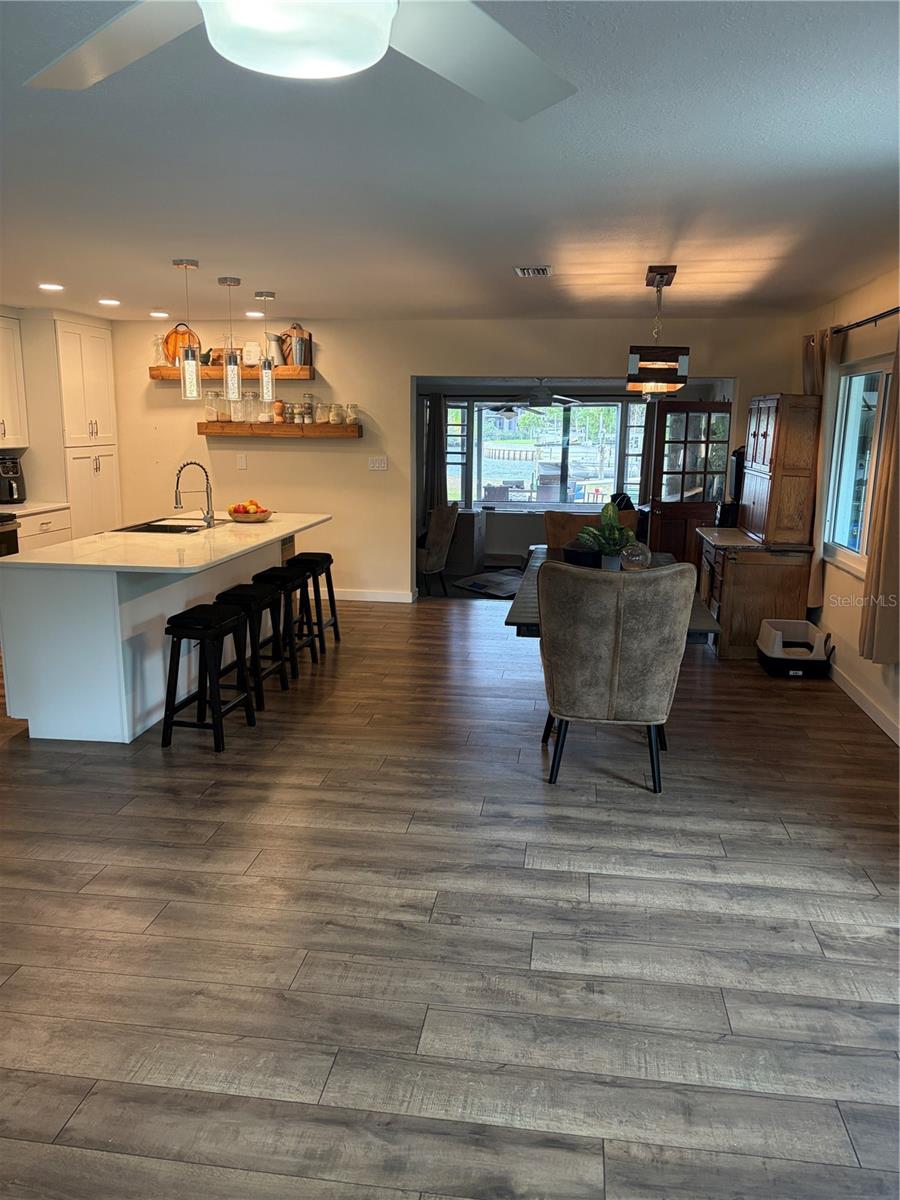 dining area to the left big table and chairs 12 x 20 open dining area