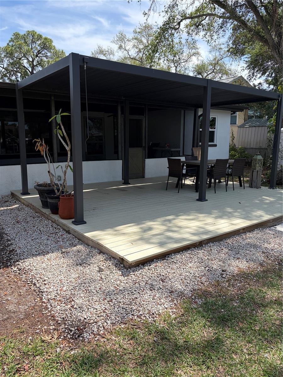 8914 MEMORIAL HWY, TAMPA, FL, 33615