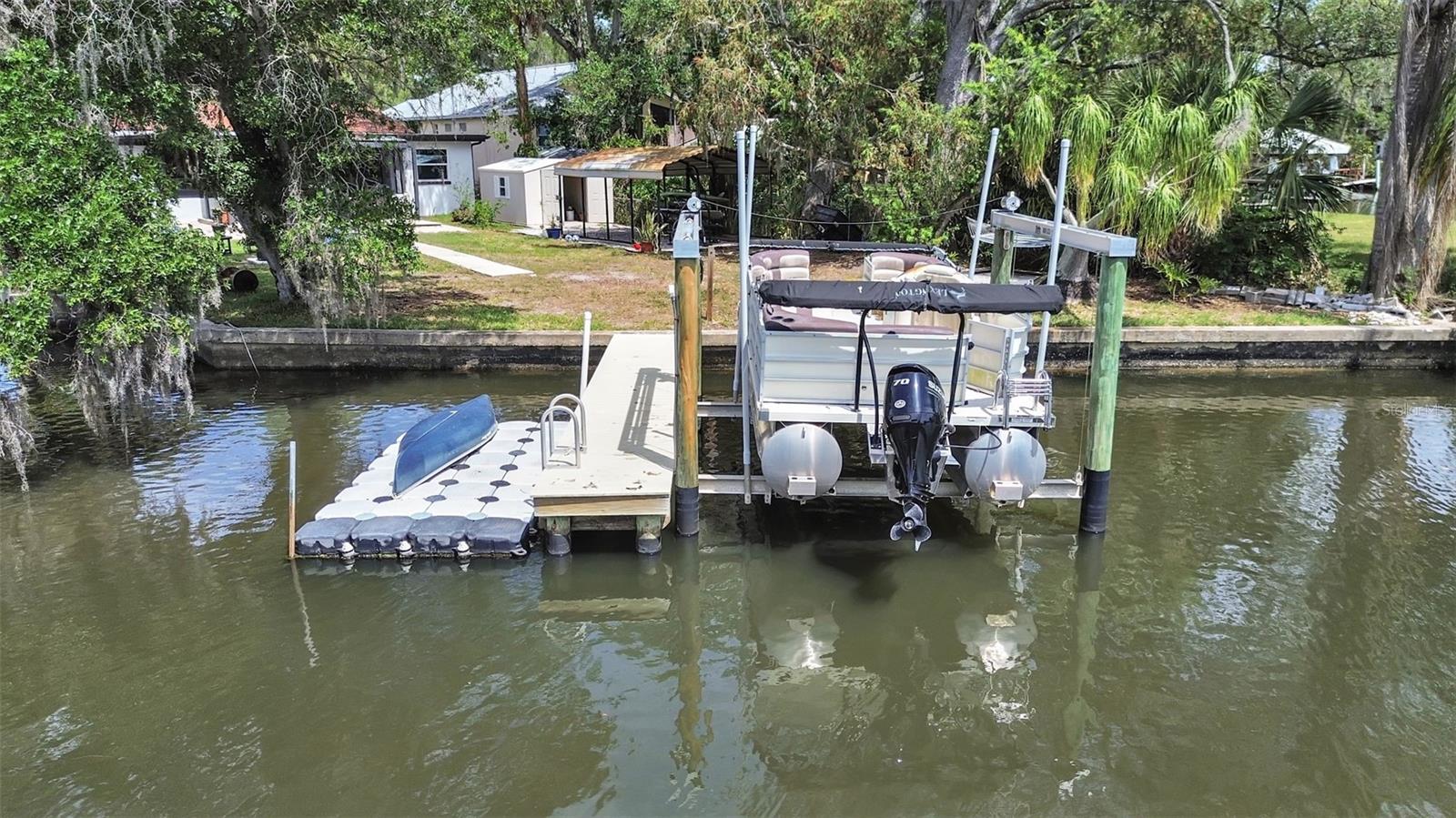 8914 MEMORIAL HWY, TAMPA, FL, 33615