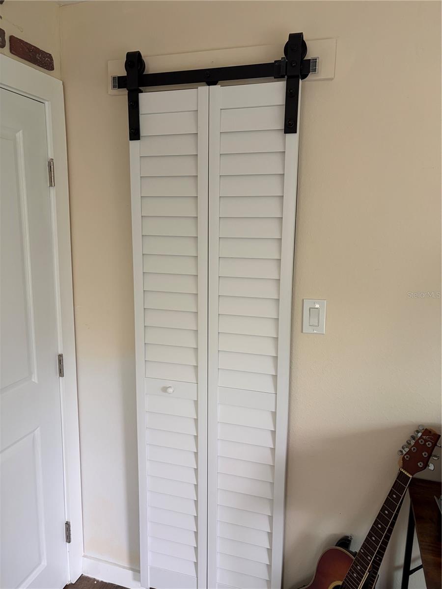 Bedroom #2 barn dooor for closet