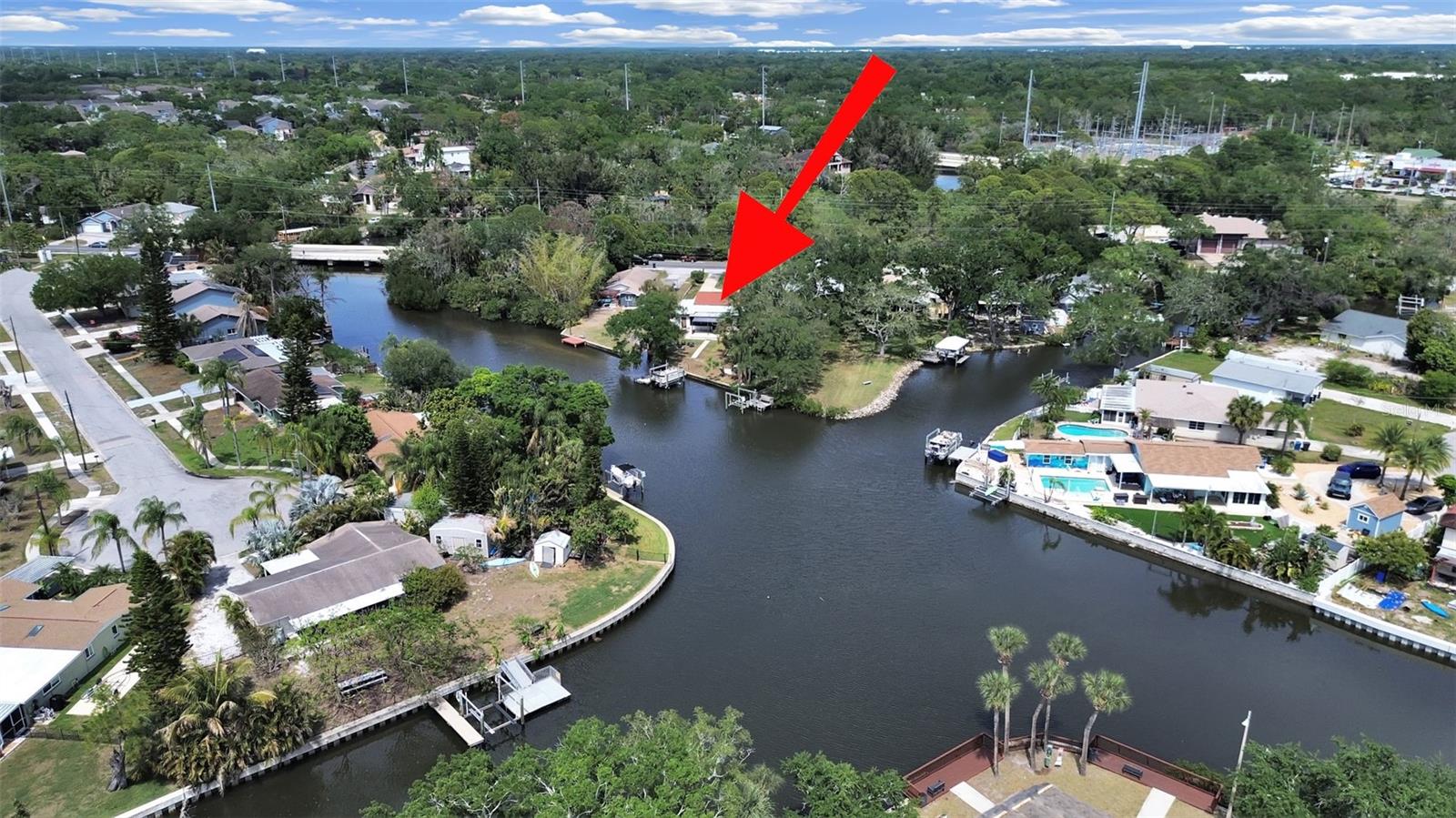 8914 MEMORIAL HWY, TAMPA, FL, 33615