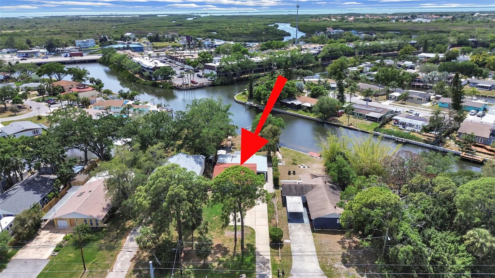 8914 MEMORIAL HWY, TAMPA, FL, 33615