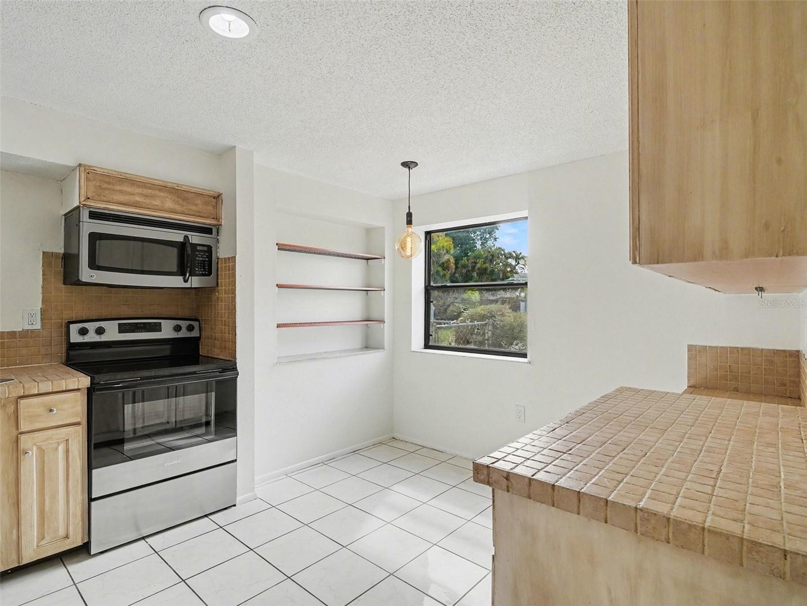 4037 MAVERICK AVE, SARASOTA, FL, 34233