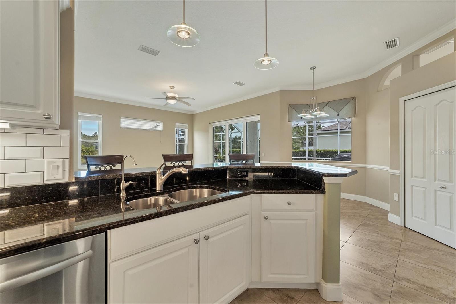 11709 CLUBHOUSE DR, LAKEWOOD RANCH, FL, 34202