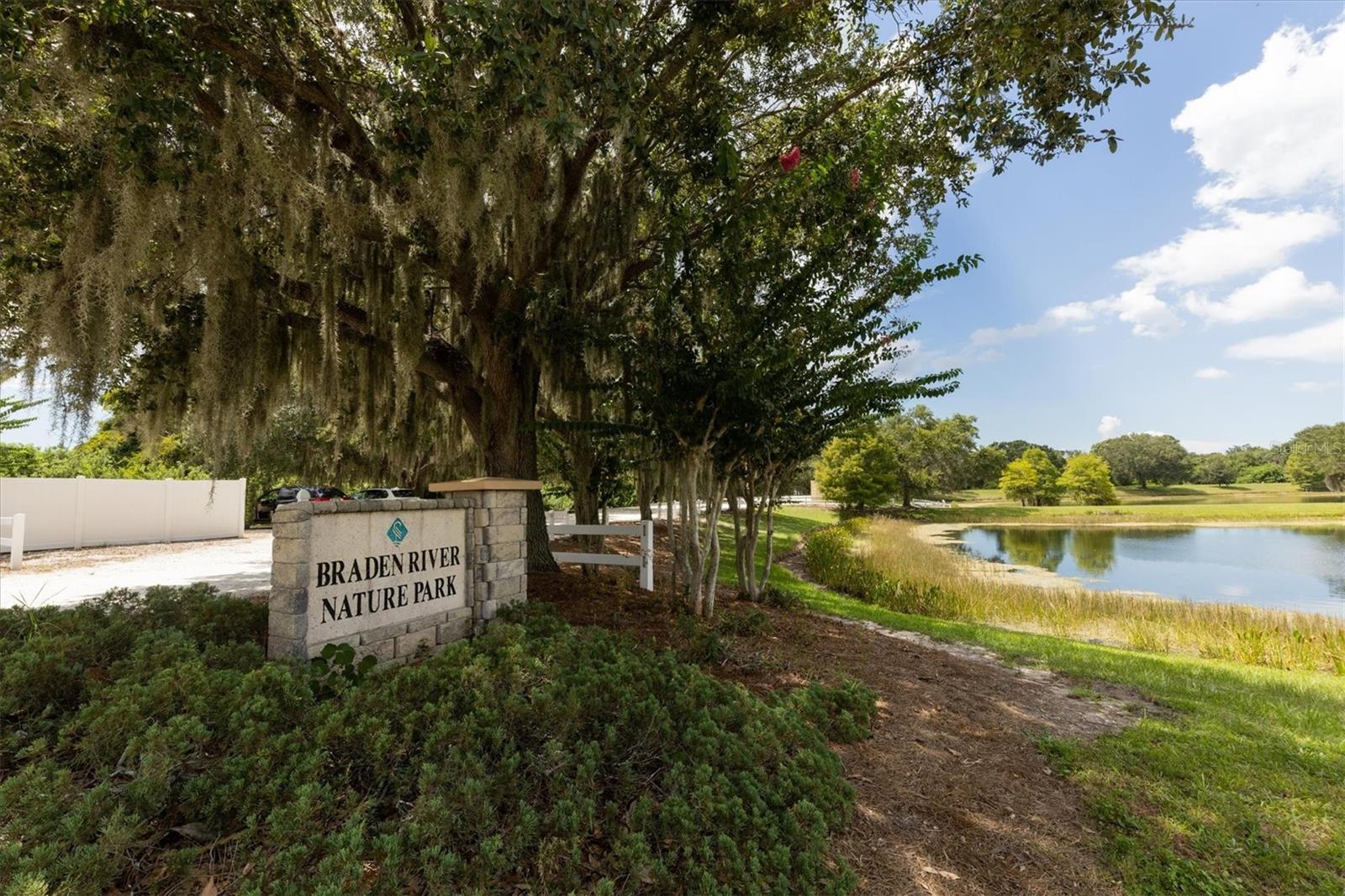 11709 CLUBHOUSE DR, LAKEWOOD RANCH, FL, 34202