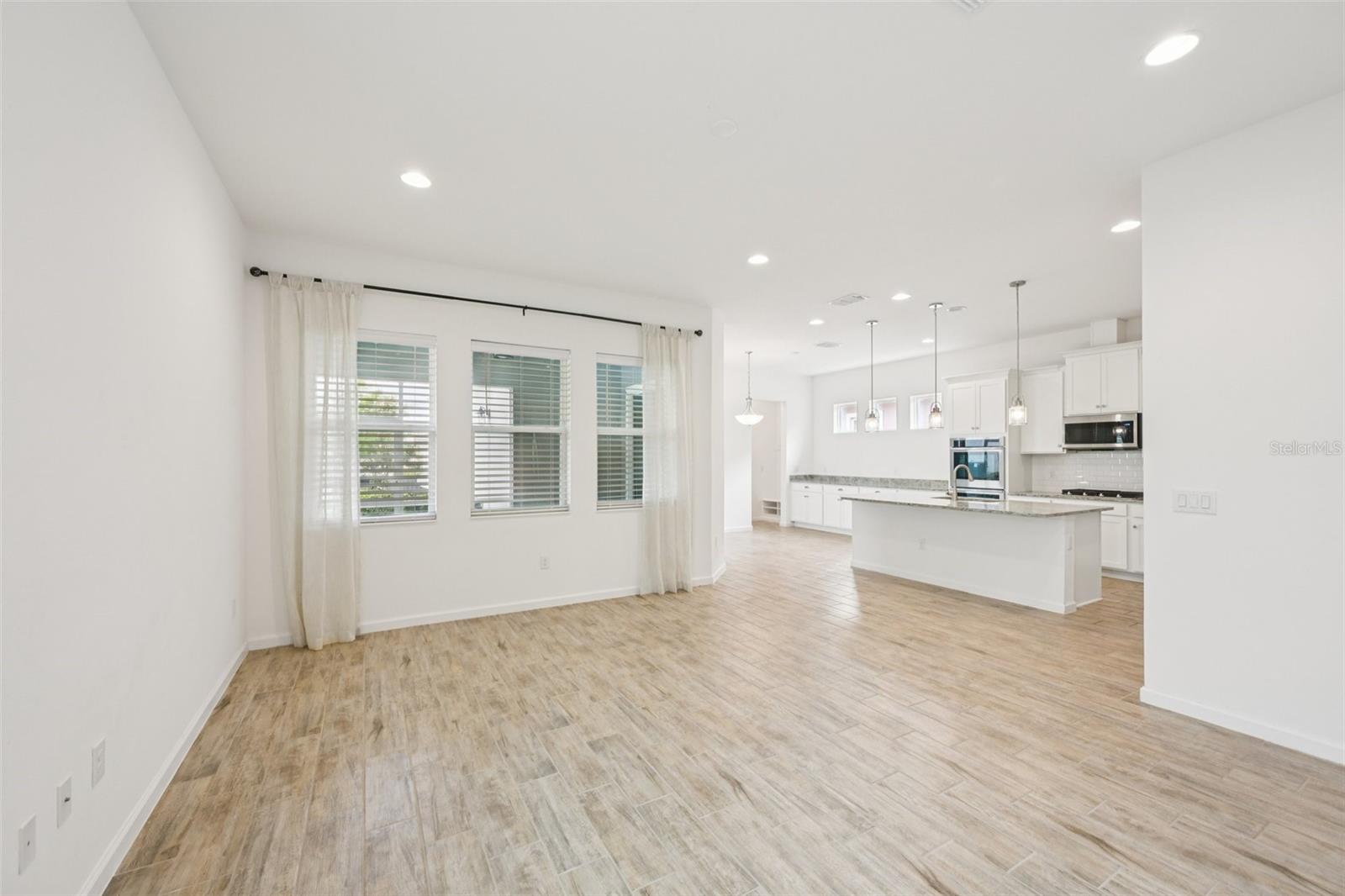 806 WINTERSIDE DR, APOLLO BEACH, FL, 33572